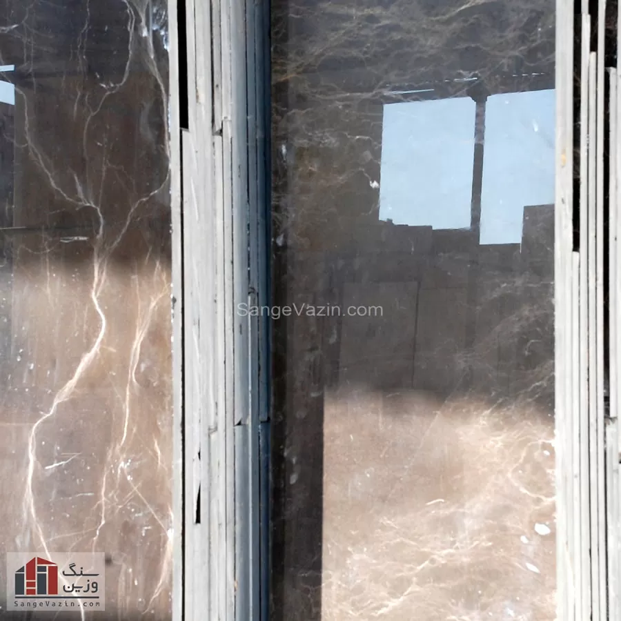 رخام العنكبوت الأسود الجميل