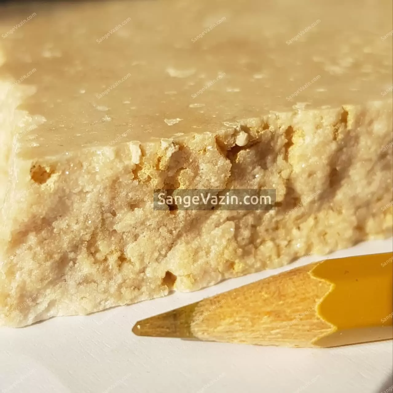 نسيج كريم الترافرتين