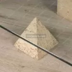 طاولة أثاث الأشكال الهندسية الهرمية