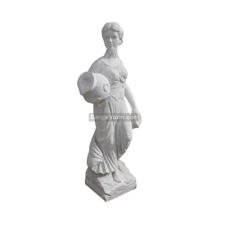 تمثال المرأة الرومانية