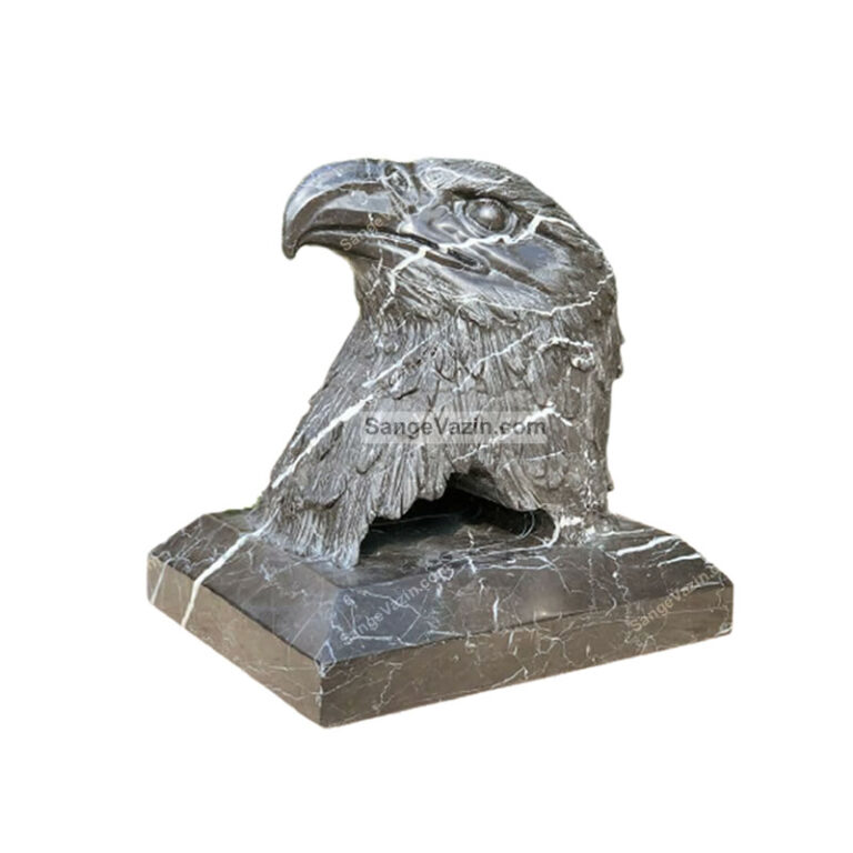 مجسمه سنگی عقاب