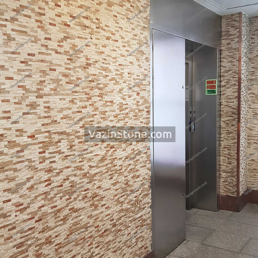 سنگ آنتیک رو توری در کنار آسانسور