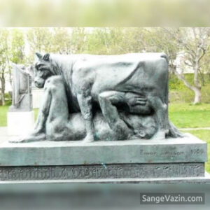 سنگ قبر عجیب مرد درحال نوشیدن شیر پستان گاو