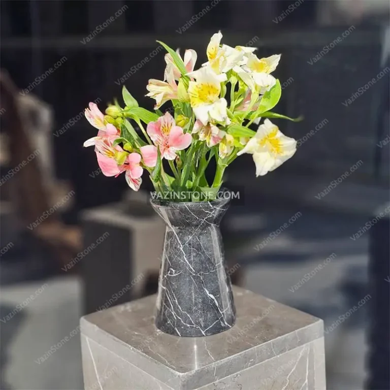 گلدان سنگی ماهورا با زمینه رنگی مشکی