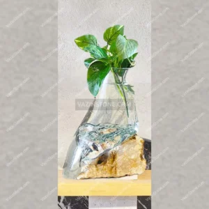 عکس گلدان شیشه و سنگی