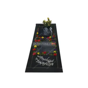 عکس سنگ قبر مشکی گرانیت با باغچه