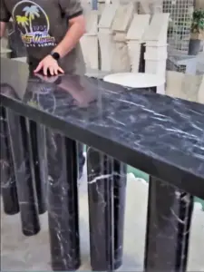 کاور استوری