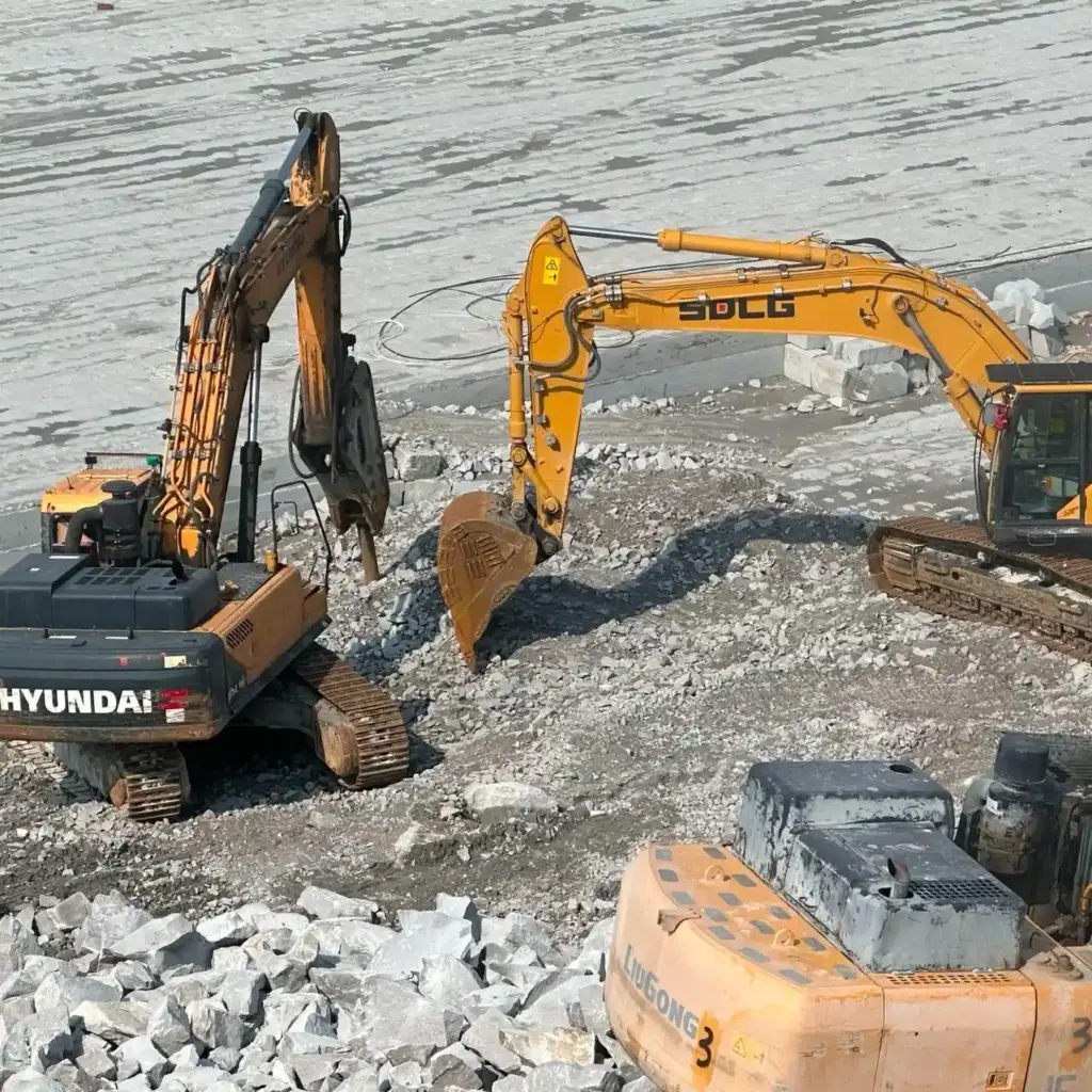 عکس معدن گرانیت بایاشان