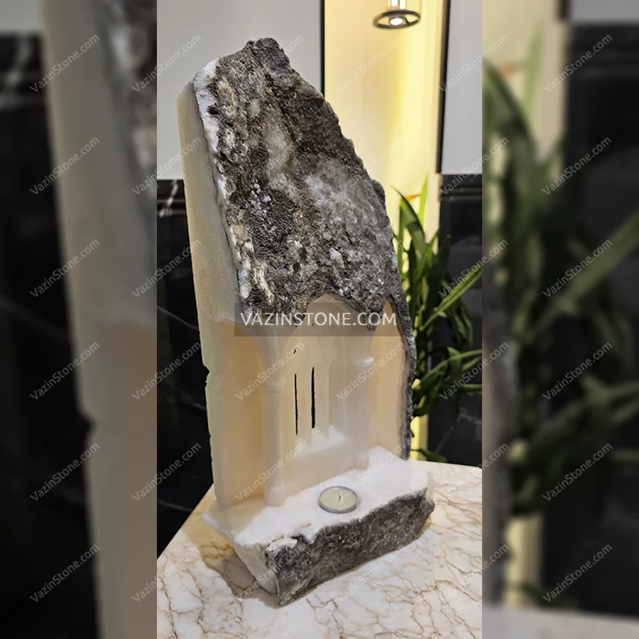 مجسمه سنگی طاق نور