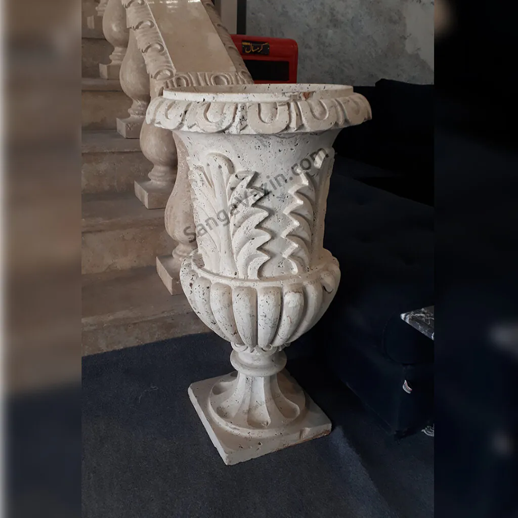 گلدان سنگی سوسن در کار