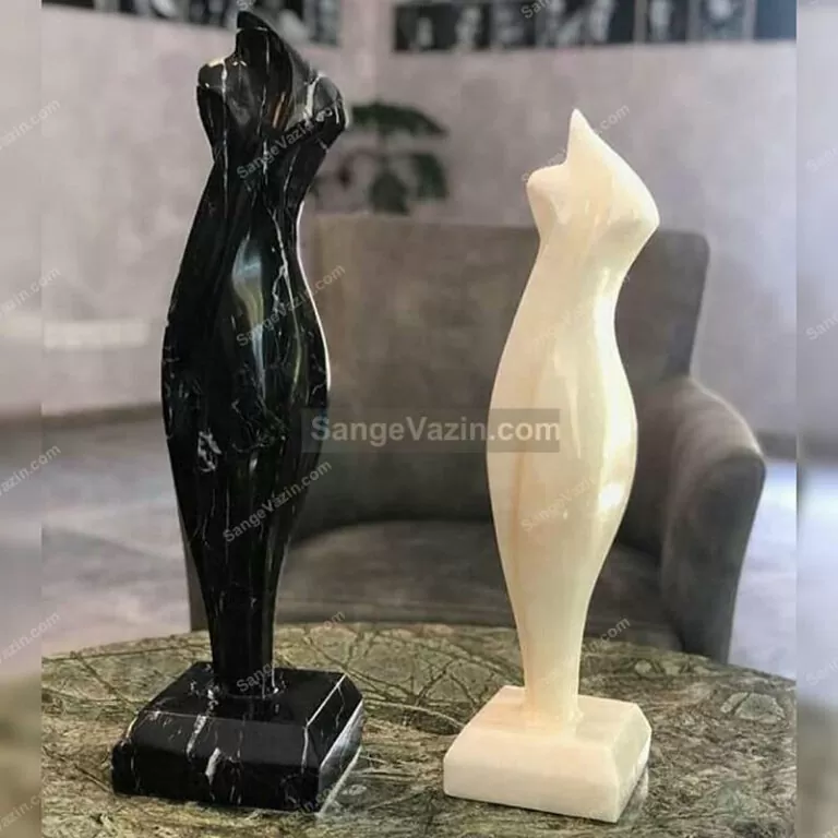 مجسمه سنگی مشکی زن