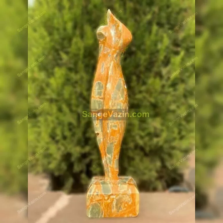 مجسمه سنگی مرمر