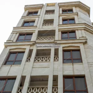 سنگ عباس آباد کرم در نمای ساختمان