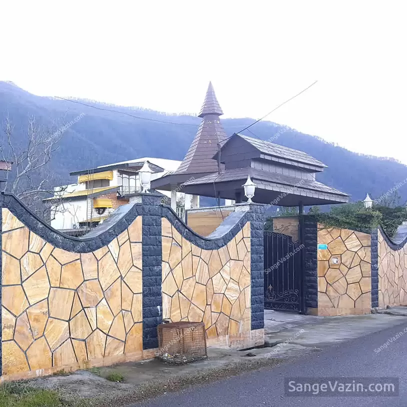 تراورتن لیمویی آذر شهر در دیوار ویلا