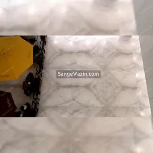 سنگ الیگودرز در کف مجتمع تجاری