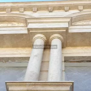 تراورتن عباس آباد در نمای بیرونی رومی و ستون