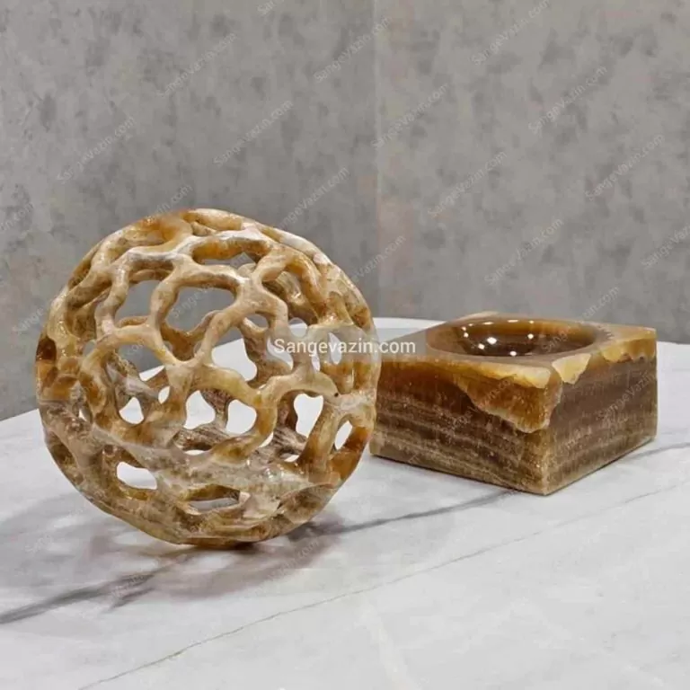 مجسمه سنگی ابرخوشه سپهر